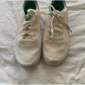 White rainbow Skechers